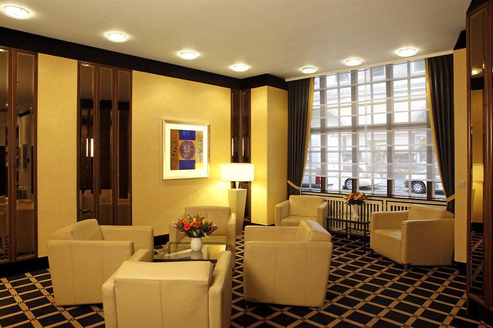 H+ Hotel 4*